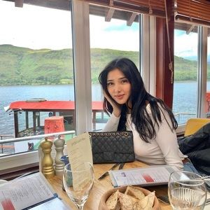 Meet your Posher, Andrea